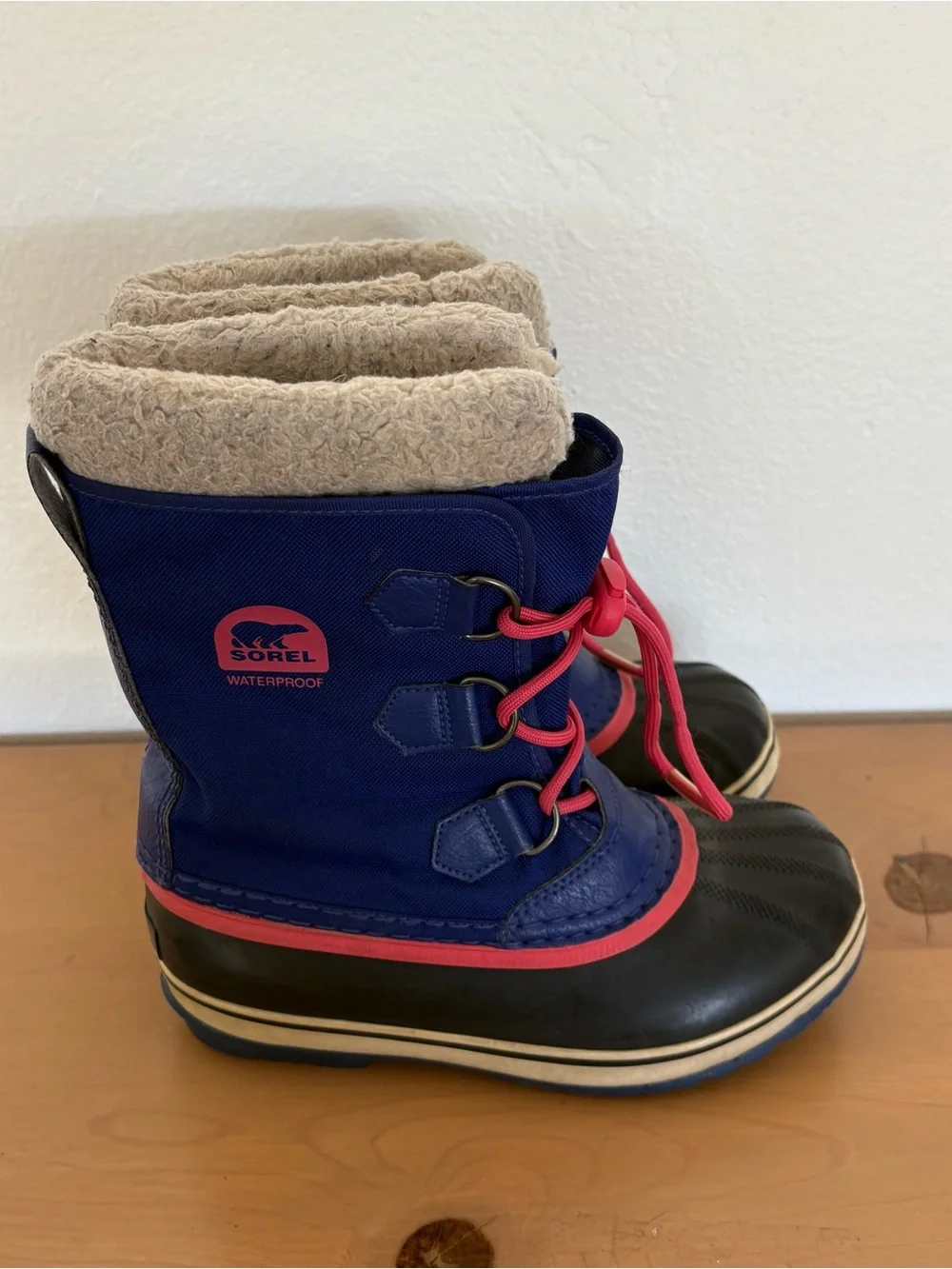 Sorel Kids Waterproof Snow Winter Boots with Pink Accents Size 3